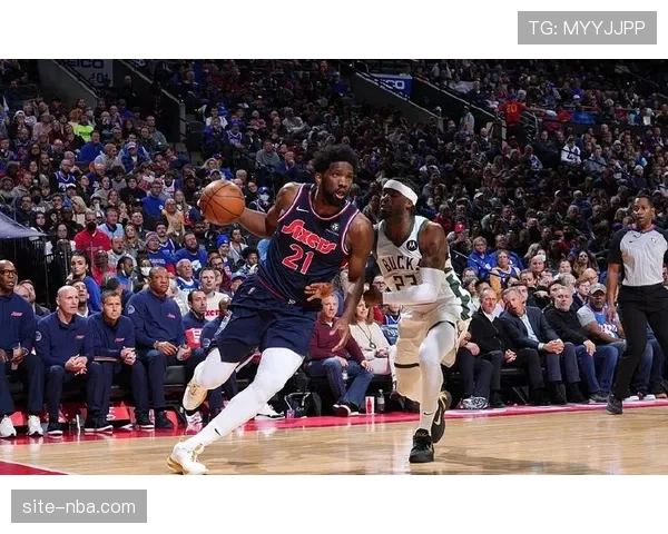 雄鹿118-116险胜骑士，字母哥缺阵下罗林斯托马斯各砍27分