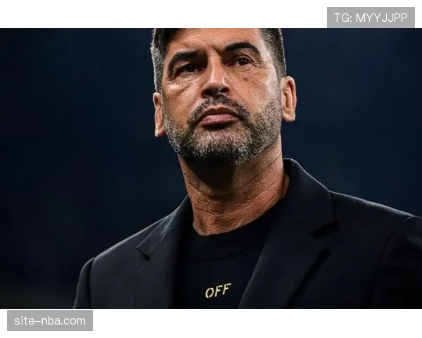 半场战报：卡利亚里1-0领先弗罗西诺内，肖穆罗多夫单刀破门